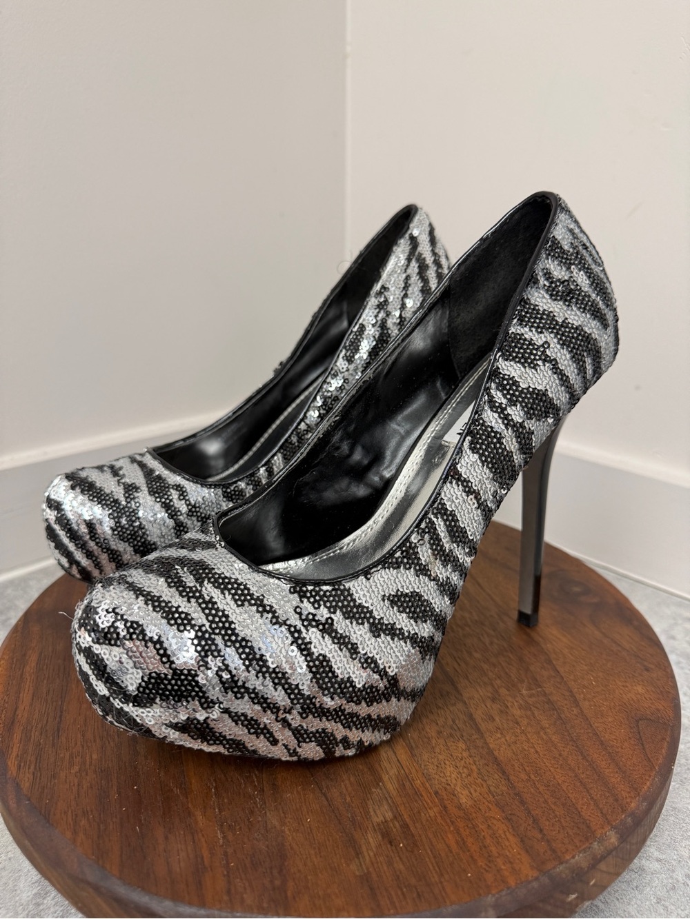 Bliss Zebra Silver Black Sequin Platform Stiletto Pumps Size 9